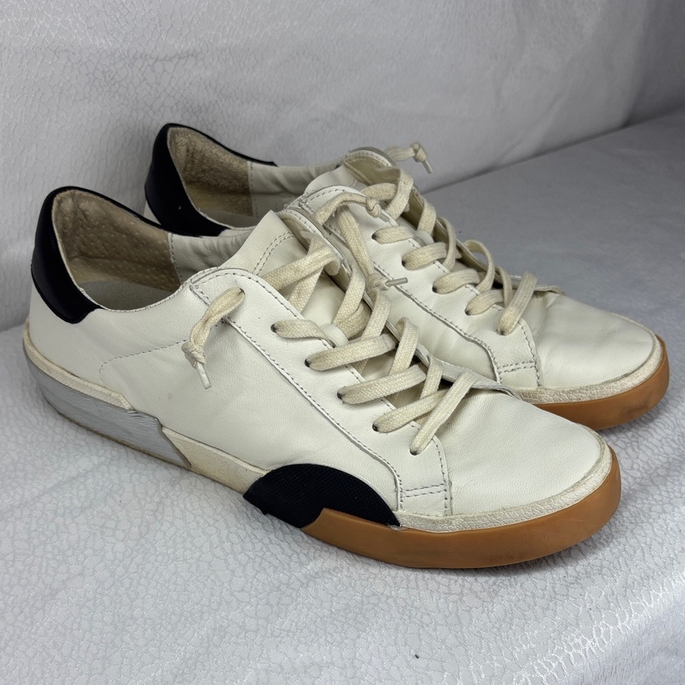 Dolce Vita White Leather Low Top Sneakers Gum Sole | Size 8